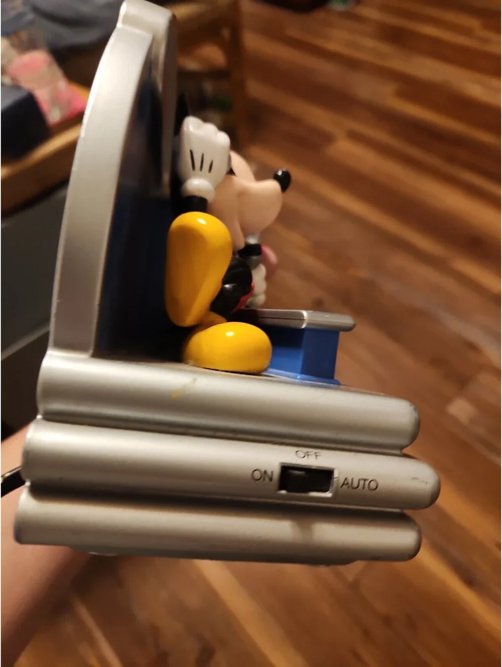 Mickey Mouse Disney Band Show Talk Radio Show Clock Radio Collectible!